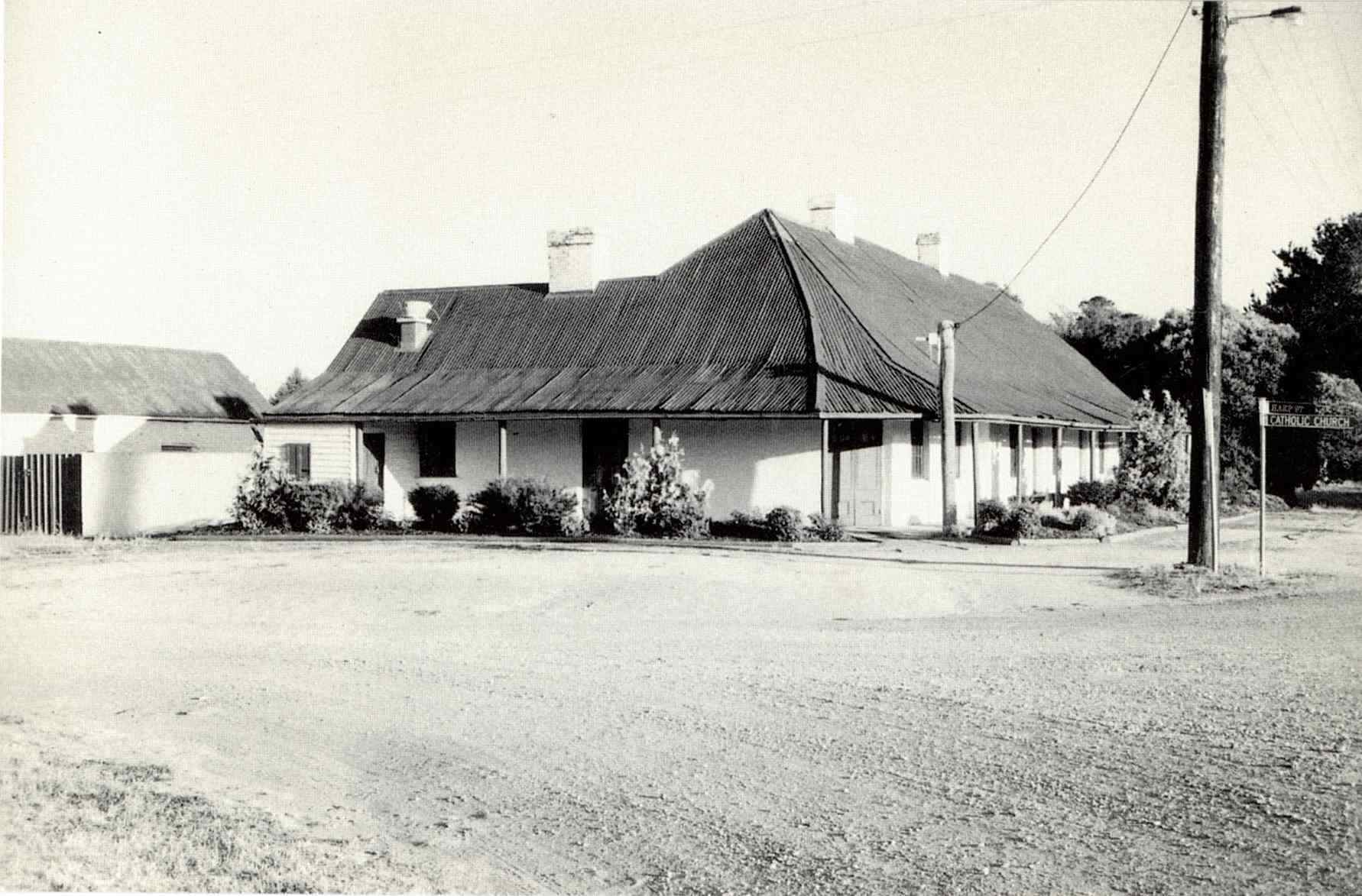 Royal_Hotel_1865_Gundaroo